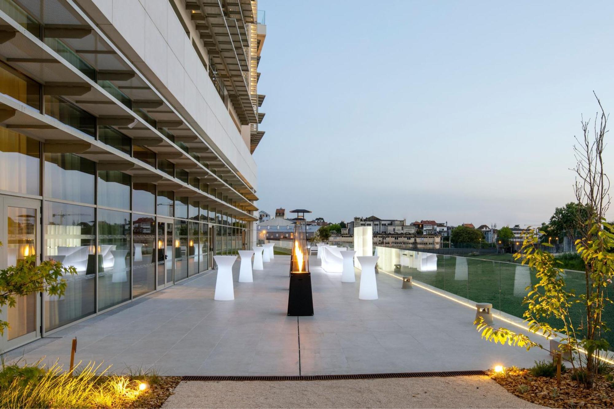 Renaissance Porto Lapa Hotel מראה חיצוני תמונה The Sky Bar